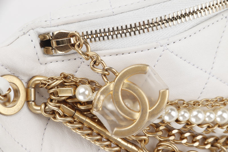 CHANEL ALL ABOUT CHAINS WAIST BAG (2817xxxx) WHITE QUILTED LAMBSKIN WITH GOLD CHAIN, WITH CARD, DUST COVER & BOX