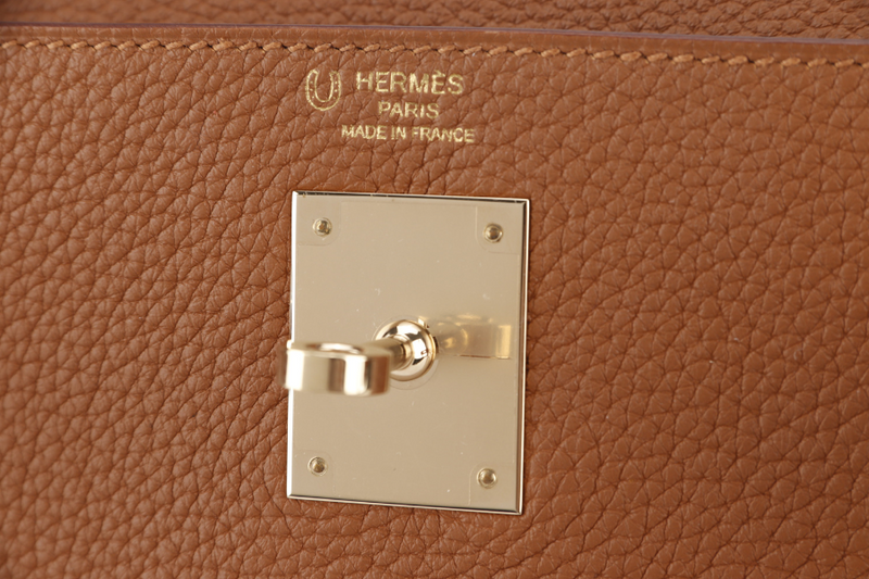 HERMES KELLY 28 HSS GALLOP STAMP D (YEAR 2020) GOLD TOGO CAPUCINES, SAPPHIRE HANDLE IN CHEVRE, SWIFT LIGHT GOLD HARDWARE WITH LOCK. KEYS, RAINCOAT AND DUST COVER