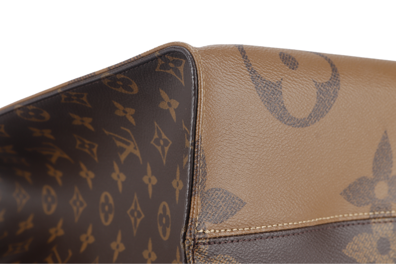 LOUIS VUITTON ONTHEGO GM (M44576) MONOGRAM GIANT CANVAS GOLD HARDWARE WITH DUST COVER AND BOX