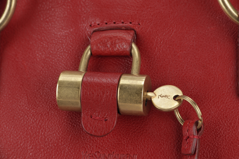 YVES SAINT LAURENT (YSL) MUSE BAG(156464 213317) LARGE RED LEATHER GOLD HARDWARE WITH DUST COVER, LOCK & KEYS