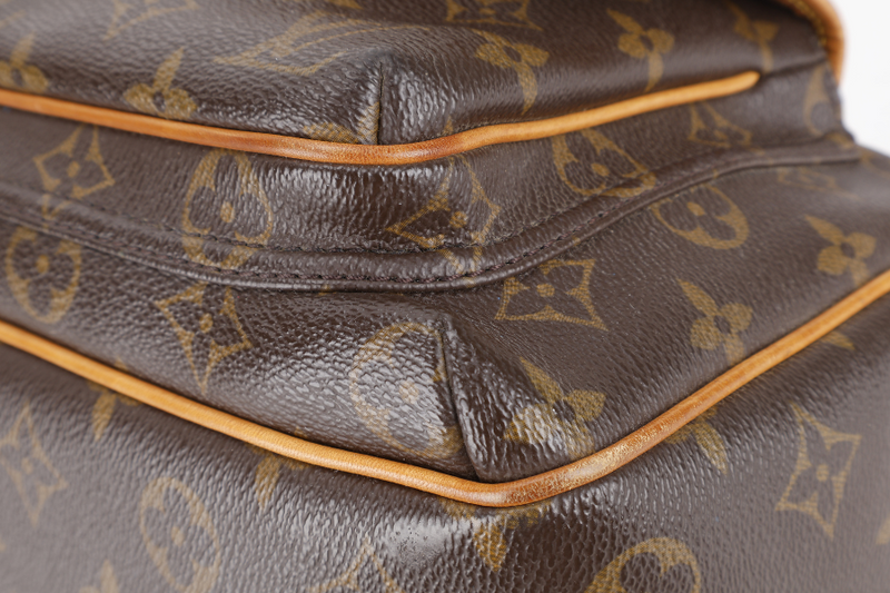 LOUIS VUITTON TIKAL GM SHOULDER BAG (M40077) MONOGRAM CANVAS GOLD HARDWARE NO DUST COVER