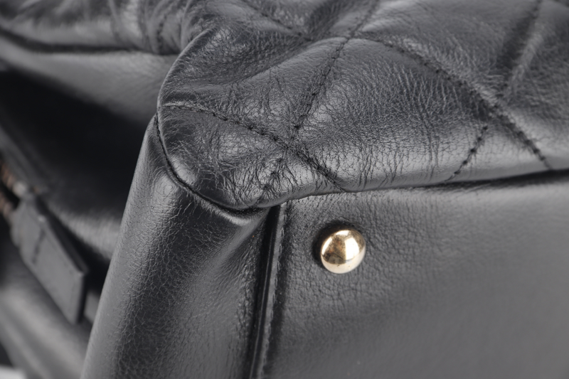CHANEL QUILTED MATELASSE LAMBSKIN CC LOGO SHOULDER BAG GOLD HARDWARE (1739xxxx) NO DUST COVER
