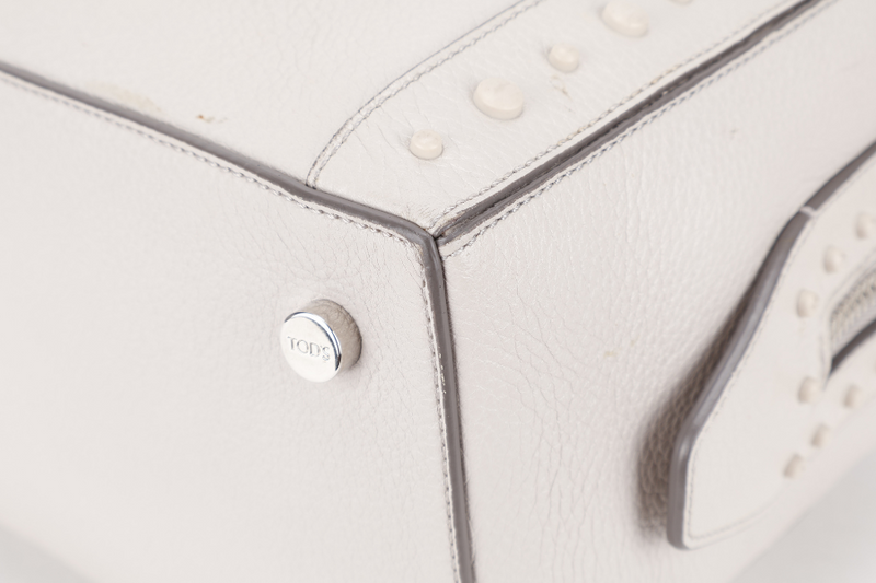 TOD'S DON BAULETTO LIGHT GREY CALF LEATHER SILVER HARDWARE WITH DUST COVER AND STRAPS