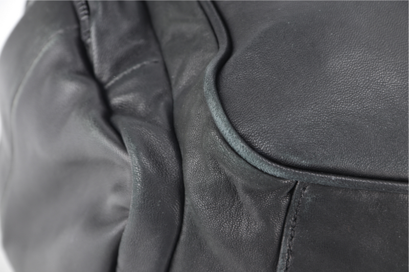 ALEXANDER WANG BLACK NAPPA LEATHER MESSENGER BAG WITH DUST COVER