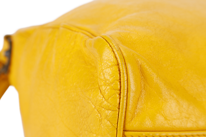 BALENCIAGA CITY VELO MUSTARD YELLOW LAMBSKIN HANDBAG WITH STRAPS AND DUST COVER