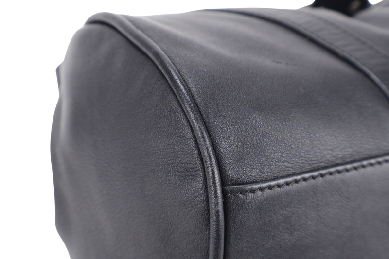 FENDI BLACK LEATHER SHOULDER BAG SILVER HARDWARE NO DUST COVER