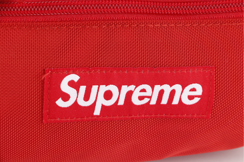 SUPREME RED CANVAS SS18 WAIST BAG NO DUST COVER