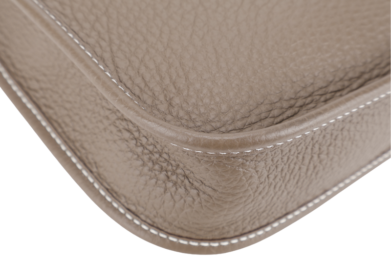 HERMES EVELYN TPM 18CM ETOUPE CLEMENCE LEATHER GOLD HARDWARE STAMP Z (YEAR 2021) NO DUST COVER