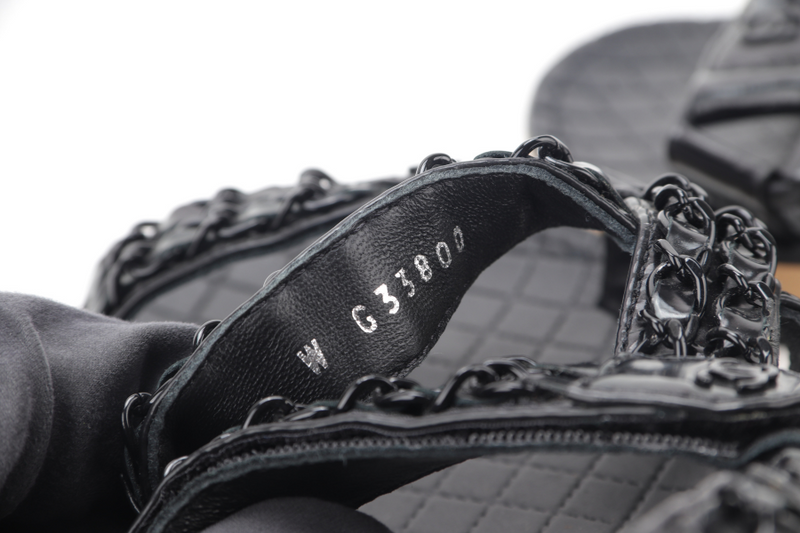 CHANEL DAO SANDALS EU SIZE 38 WITH DUST COVER AND BOX