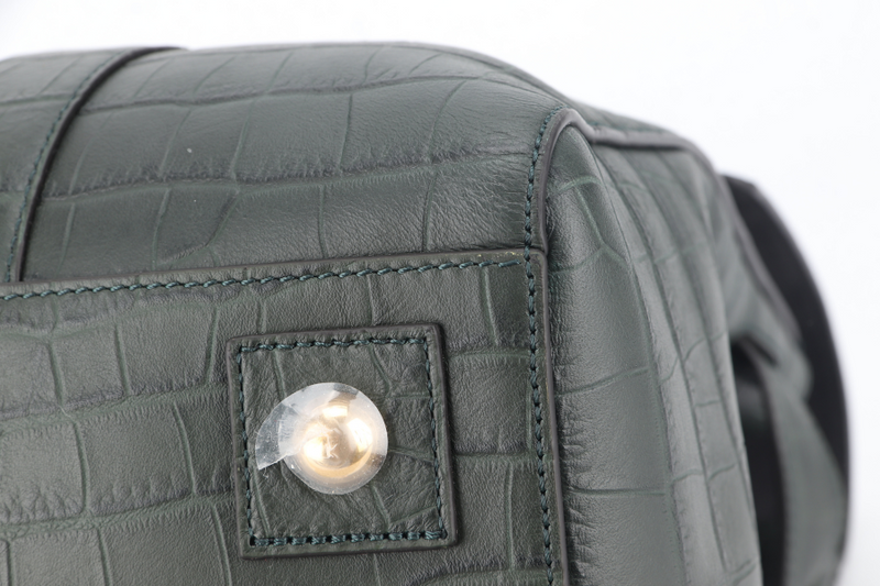 MULBERRY BAYSWATER NETTLE GREEN CROC EMBOSSED NAPPA LEATHER BAG GOLD HARDWARE WITH PADLOCK NO DUST COVER