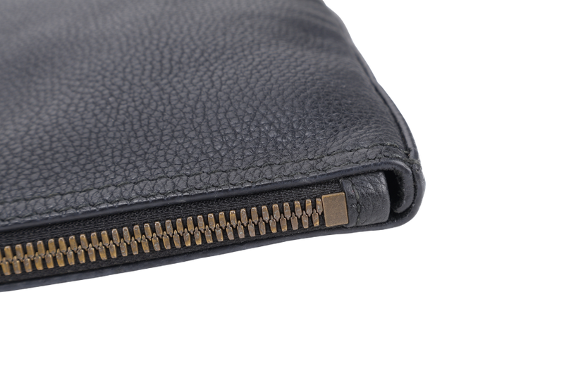 GUCCI BLACK LEATHER LOGO PRINT ZIP POUCH NO DUST COVER