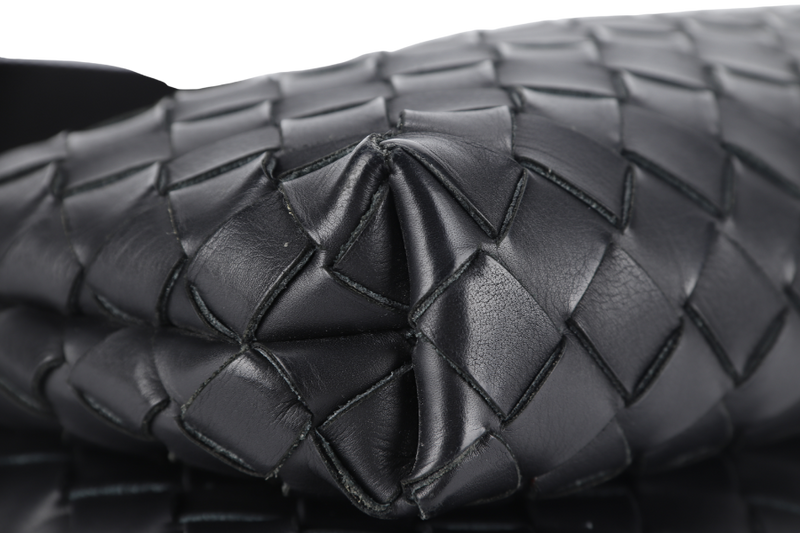 BOTTEGA VENETA INTRECCIATO DUO SHOULDER BAG (P02577397S) BLACK CALF LEATHER SILVER HARDWARE WITH DUST COVER