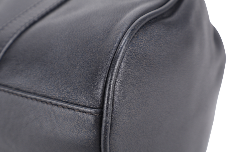 FENDI BLACK LEATHER SHOULDER BAG SILVER HARDWARE NO DUST COVER