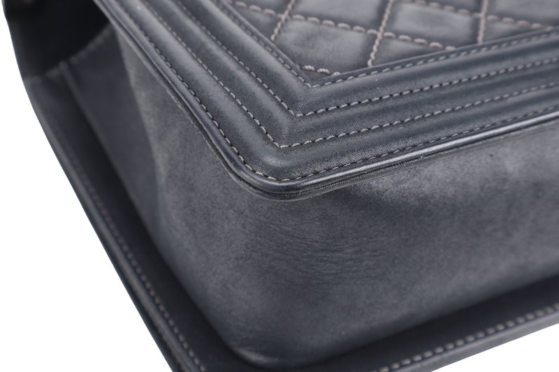 CHANEL LE BOY (2111xxxx) NEW MEDIUM BLACK LAMBSKIN RUTHENIUM HARDWARE WITH CARD AND DUST COVER