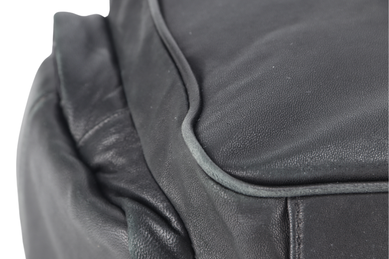 ALEXANDER WANG BLACK NAPPA LEATHER MESSENGER BAG WITH DUST COVER