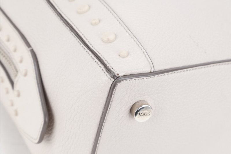 TOD'S DON BAULETTO LIGHT GREY CALF LEATHER SILVER HARDWARE WITH DUST COVER AND STRAPS