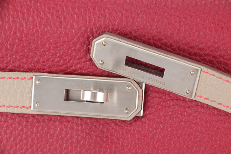 HERMES KELLY 32 HSS VERSO TOSCA AND GRIS T COLOR TOGO LEATHER BRUSHED SILVER HARDWARE STAMP O (YEAR 2011) WITH LOCK, KEYS AND STRAP, NO DUST COVER