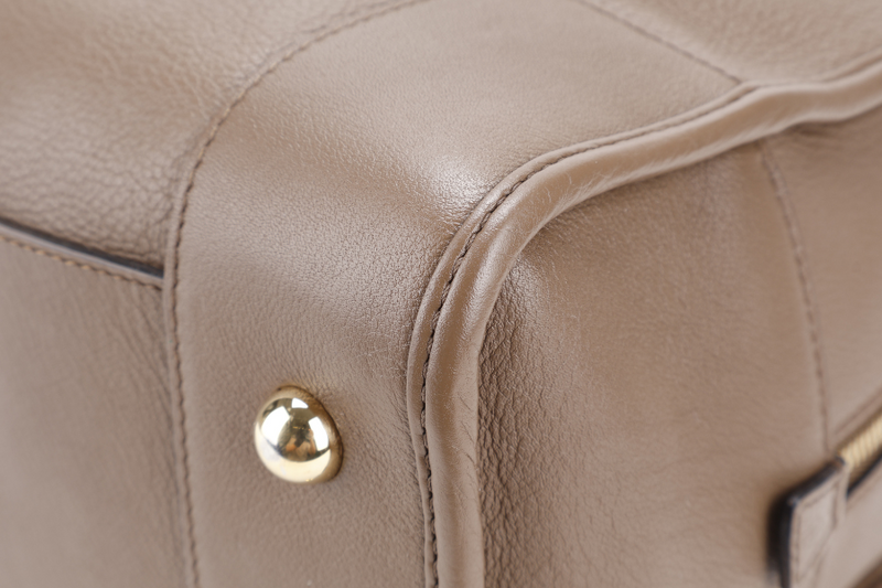 LOEWE AMAZONIA LARGE BROWN SMOOTH CALF LEATHER WITH KEYS AND LOCK