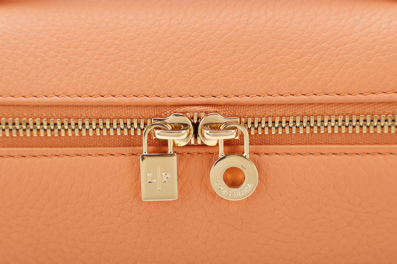 LORO PIANA EXTRA POCKET L19 GRAINED CALFSKIN CINNAMON ORANGE (LOAX) COLOR GOLD HARDWARE WITH DUST COVER AND BOX