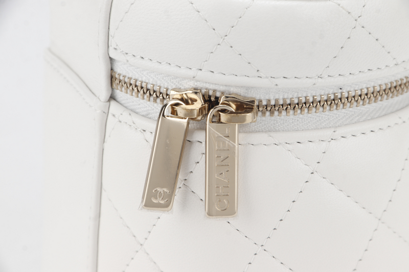 CHANEL 22S VANITY SMALL TOP HANDLE WHITE LAMBSKIN GOLD HARDWARE (3203xxxx) WITH CARD, DUST COVER AND BOX
