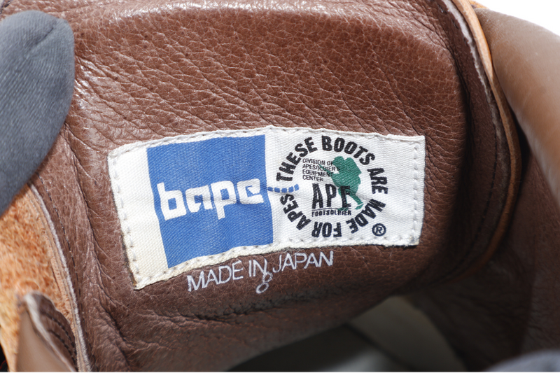 A BATHING APE MOUNTAIN LIGHT HIKING BOOTH BROWN SIZE 8 WITH BOX