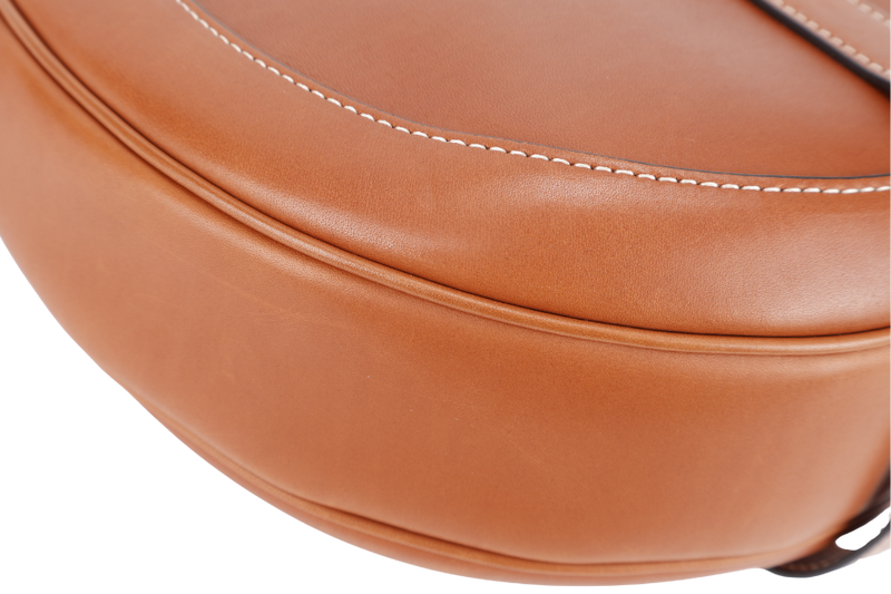 CELINE BESACE MEDIUM 16 NATURAL CALFSKIN LEATHER GOLD HARDWARE WITH DUST COVER