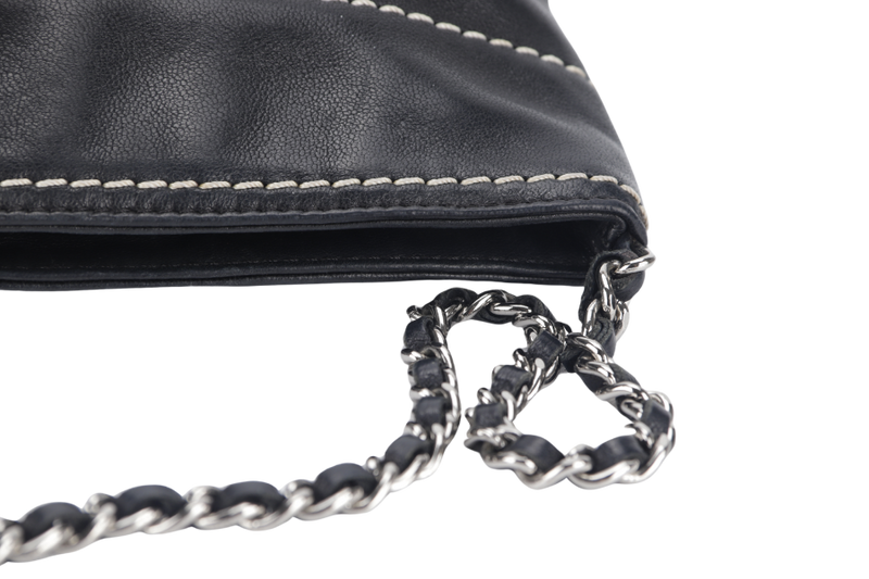 CHANEL VINTAGE CC CHAIN HANDBAG (8751xxxx) BLACK LEATHER SILVER HARDWARE NO DUST COVER