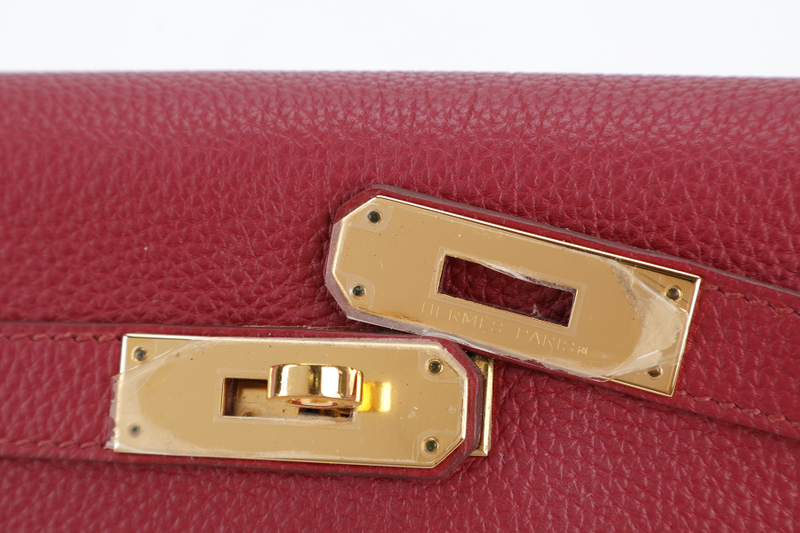 HERMES KELLY 32 RUBIS TOGO GOLD HARDWARE STAMP T (2015) WITH KEYS & LOCK, RAINCOAT, STRAPS , DUST COVER AND BOX