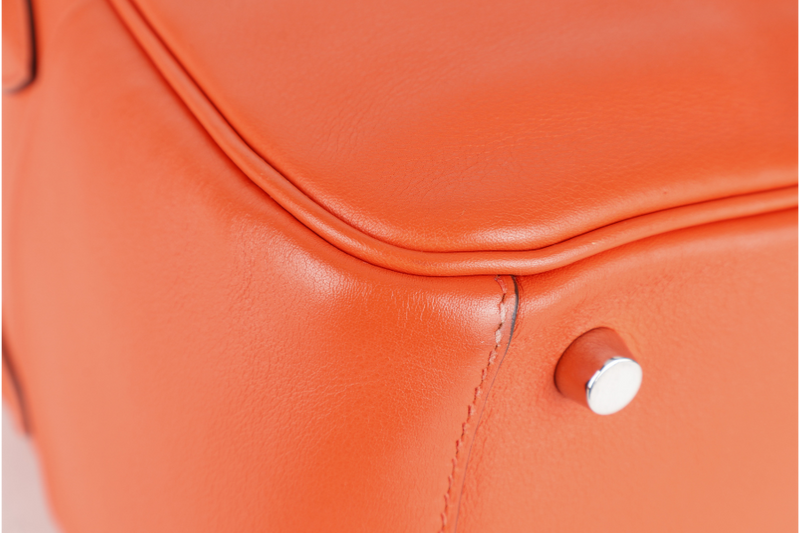 HERMES LINDY 26 CAPUCINE SWIFT LEATHER PHW STAMP A (YEAR 2017) WITH DUST COVER