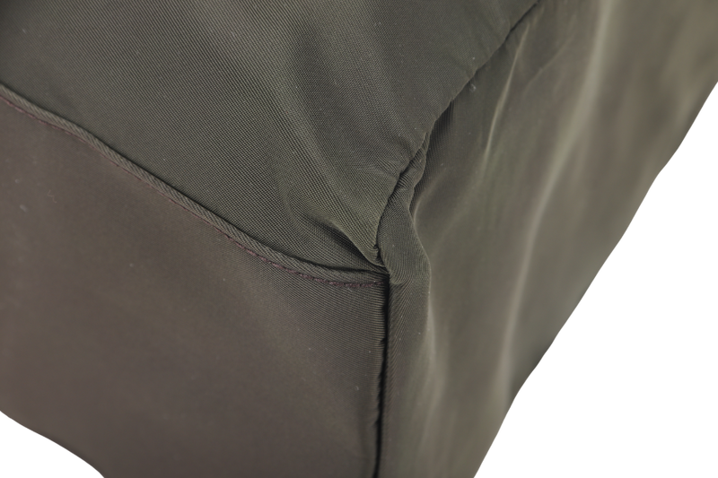 PRADA B3864 TESSUTO CITY NYLON GREEN TOTE BAG WITH CARD NO DUST COVER