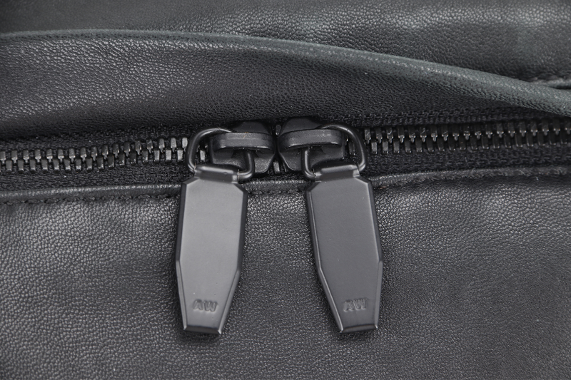 ALEXANDER WANG BLACK NAPPA LEATHER MESSENGER BAG WITH DUST COVER