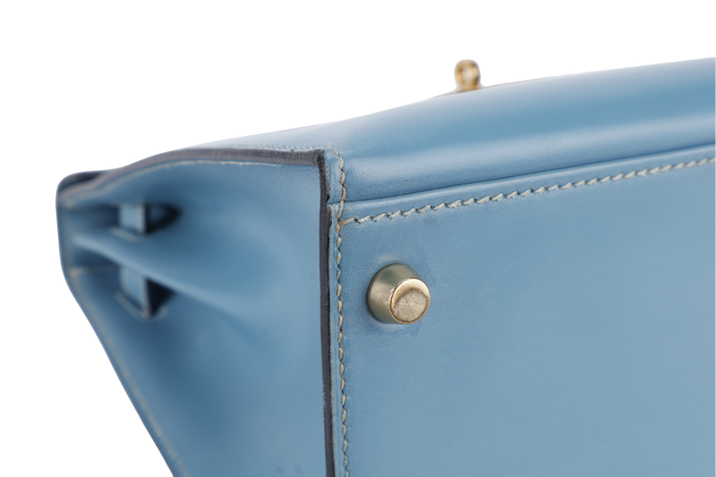 HERMES KELLY 32 BLUE JEAN BOX LEATHER GOLD HARDWARE STAMP A (YEAR 1997) WITH STRAPS, KEYS AND LOCK