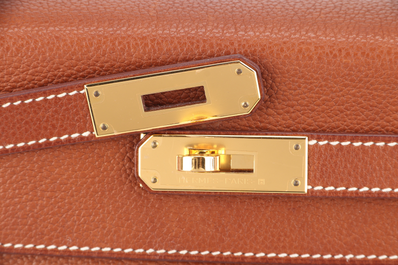 HERMES KELLY 28 FAUVE BARENIA FAUBOURG GOLD HARDWARE STAMP Z (YEAR 2021) WITH KEYS, LOCK, STRAPS, RAINCOAT AND DUST COVER