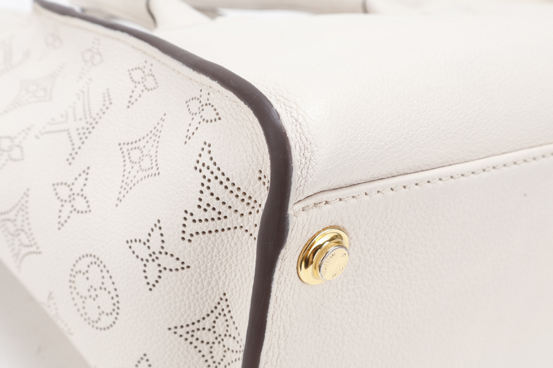 LOUIS VUITTON M20600 ON MY SIDE BEIGE CALF LEATHER GOLD HARDWARE WITH DUST COVER AND STRAPS