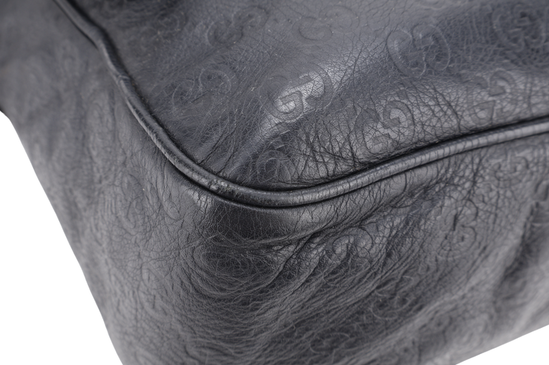 GUCCI BLACK GUCCISSIMA LEATHER MESSENGER BAG WITH GOLD TONE HARDWARE NO DUST COVER