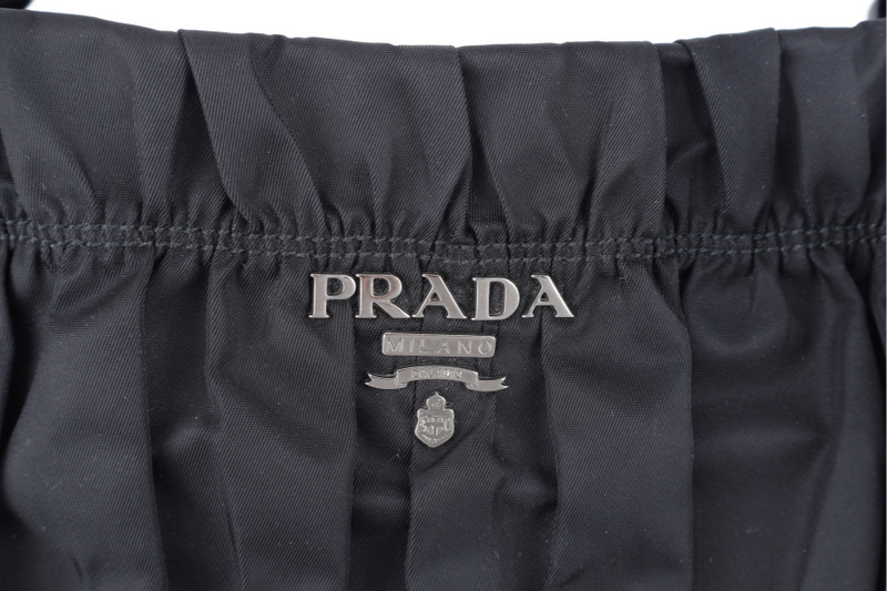 PRADA GAUFRE BLACK NYLON SHOULDER BAG BLACK RESIN CHAIN WITH DUST COVER