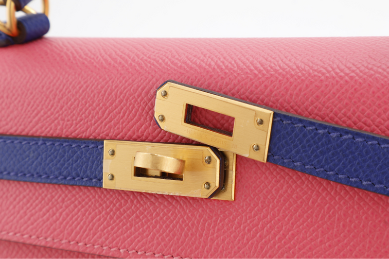 HERMES KELLY 25 HSS STAMP C (YEAR 2018) ROSE AZALEE, BLUE ELECTRIC EPSOM LEATHER, BRUSHED GOLD HARDWARE WITH STRAP, KEYS, LOCK AND DUST COVER