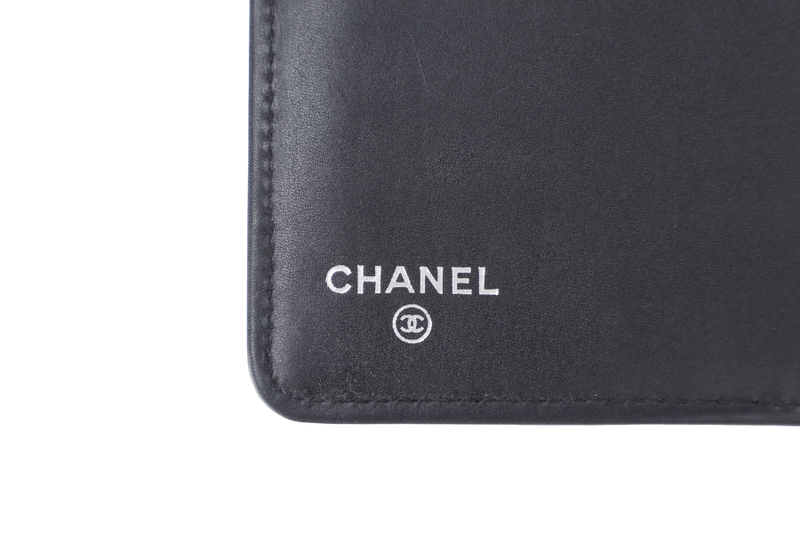 CHANEL QUILTED WALLET (2005xxxx) BLACK LAMBSKIN LEATHER SILVER HARDWARE WITH CARD AND DUST COVER