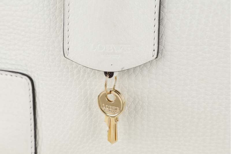 LOEWE AMAZONA 36 WHITE CALF LEATHER GOLD HARDWARE WITH DUST COVER
