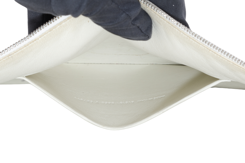 BALENCIAGA WHITE MEDIUM CLUTCH LEATHER SILVER HARDWARE WITH DUST COVER