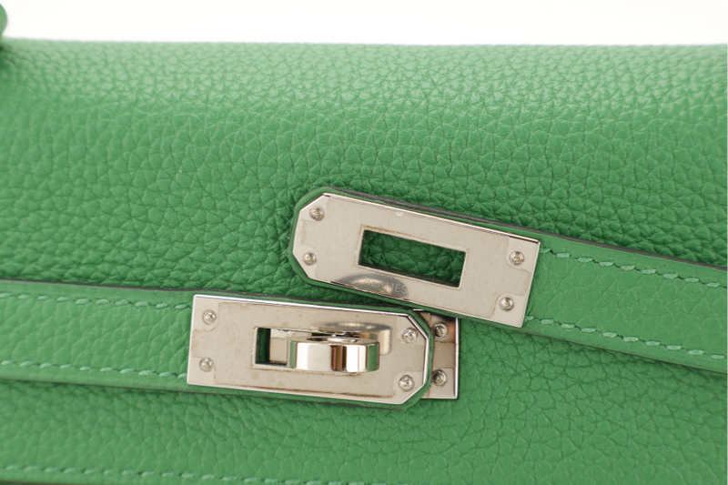 HERMES KELLY 25 STAMP Y (YEAR 2020) BAMBOO TOGO LEATHER SILVER HARDWARE WITH STRAPS, KEYS, LOCK AND DUST COVER