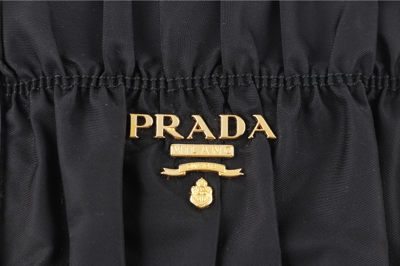 PRADA TESSUTO GAUFRE (BN1788) NYLON NERO WITH STRAP AND DUST COVER