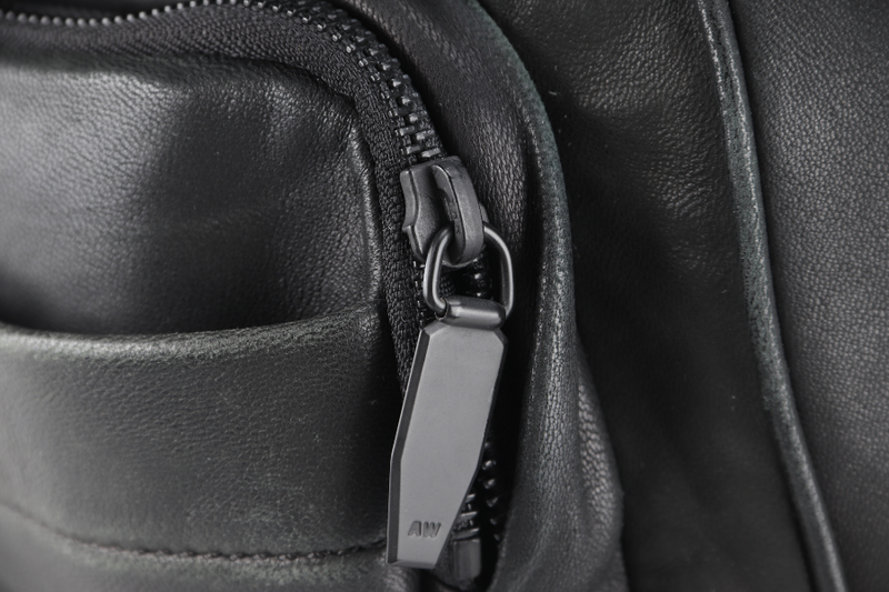 ALEXANDER WANG BLACK NAPPA LEATHER MESSENGER BAG WITH DUST COVER