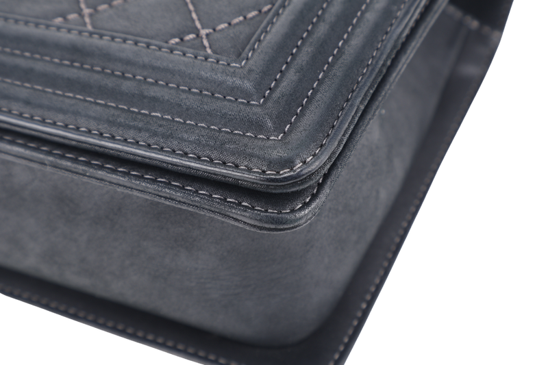 CHANEL LE BOY (2111xxxx) NEW MEDIUM BLACK LAMBSKIN RUTHENIUM HARDWARE WITH CARD AND DUST COVER