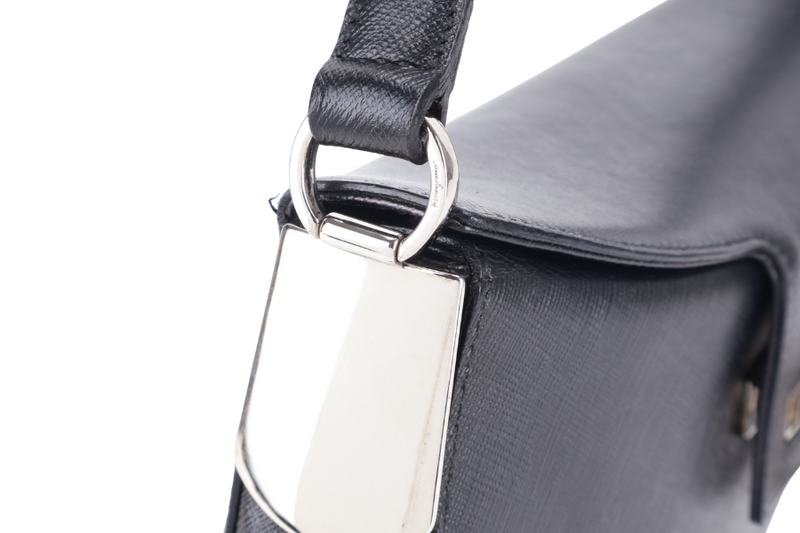 SALVATORE FERRAGAMO BLACK SAFFIANO LEATHER SHOULDER BAG SILVER HARDWARE NO DUST COVER