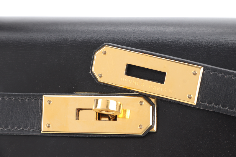 HERMES KELLY 32 SELLIER STAMP E (YEAR 2001) BLACK BOX LEATHER GOLD HARDWARE WITH KEYS, STRAPS AND DUST COVER (NO LOCK)