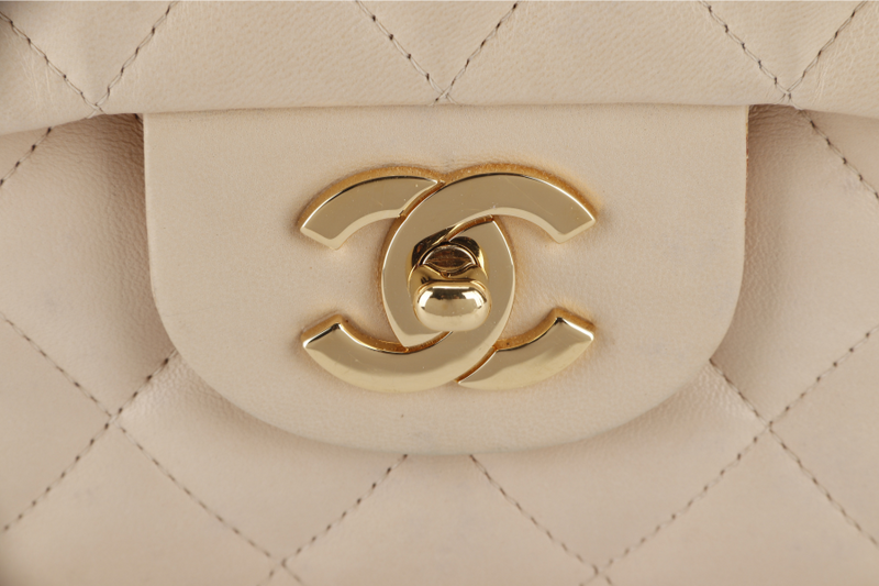 CHANEL CLASSIC SINGLE FLAP (1309xxxx) JUMBO BEIGE LAMBSKIN GOLD HARDWARE WITH CARD