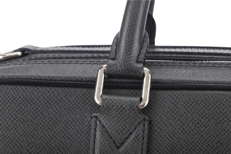 LOUIS VUITTON GREY TAIGA LEATHER DOCUMENT BAG WITH DUST COVER, LOCK&KEYS