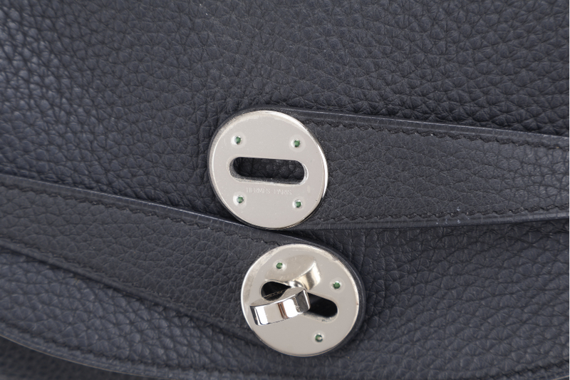 HERMES LINDY 30 BLACK CLEMENCE LEATHER PALLADIUM HARDWARE [STAMP X ( YEAR 2016)] WITH DUST COVER
