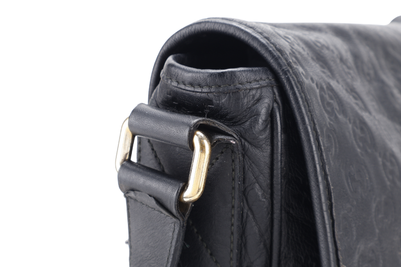 GUCCI BLACK GUCCISSIMA LEATHER MESSENGER BAG WITH GOLD TONE HARDWARE NO DUST COVER